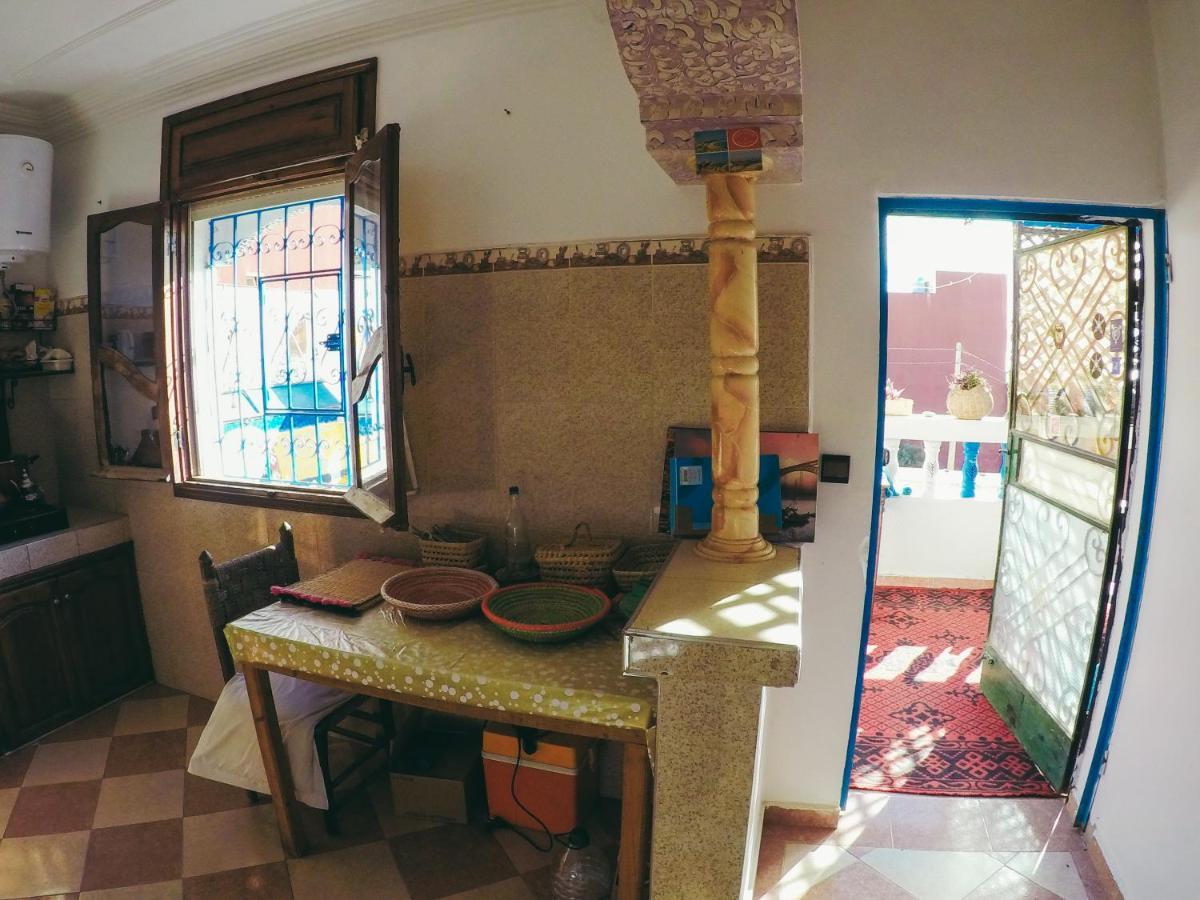 Tamraght White Hostel Bagian luar foto