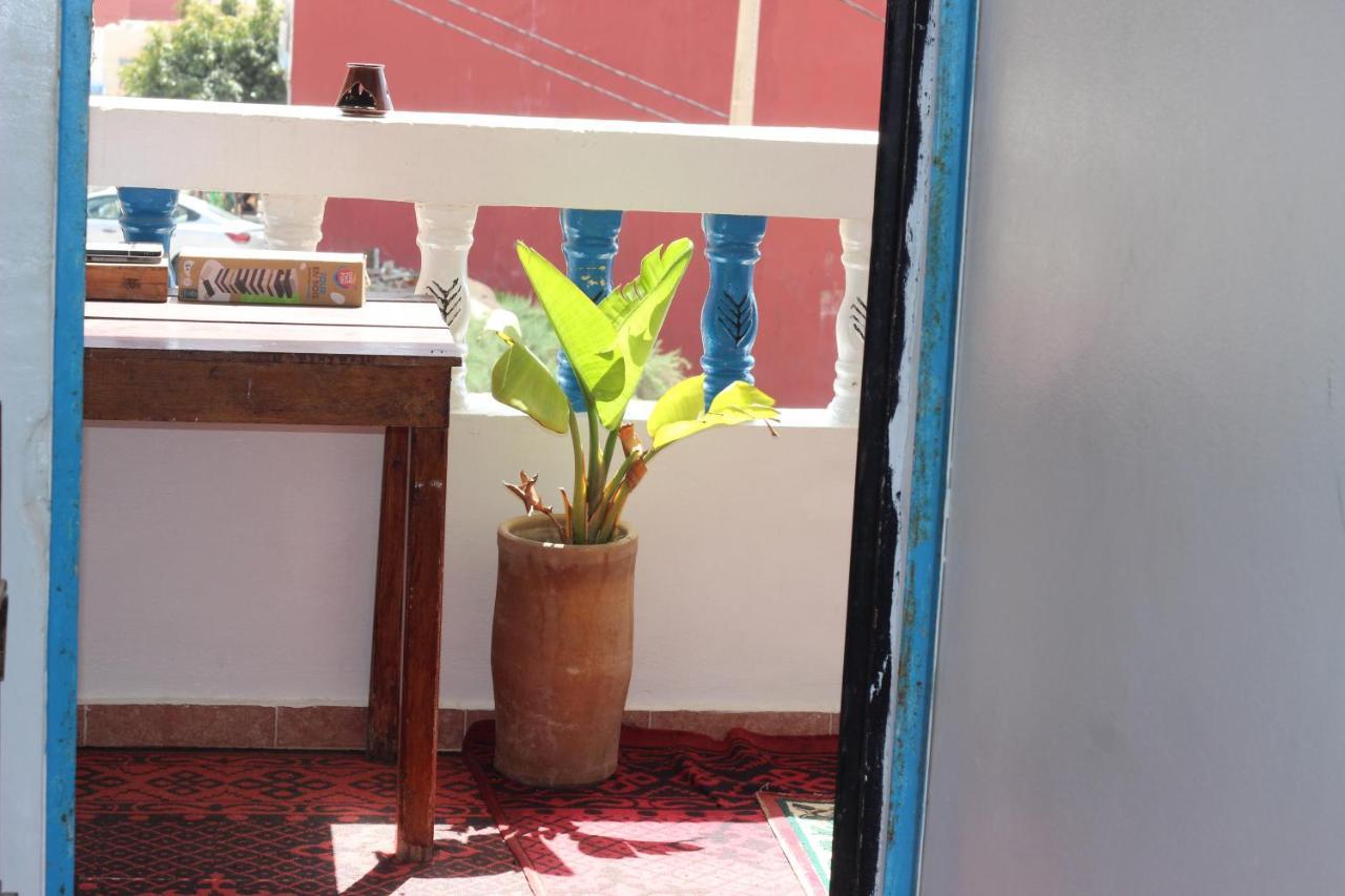 Tamraght White Hostel Bagian luar foto