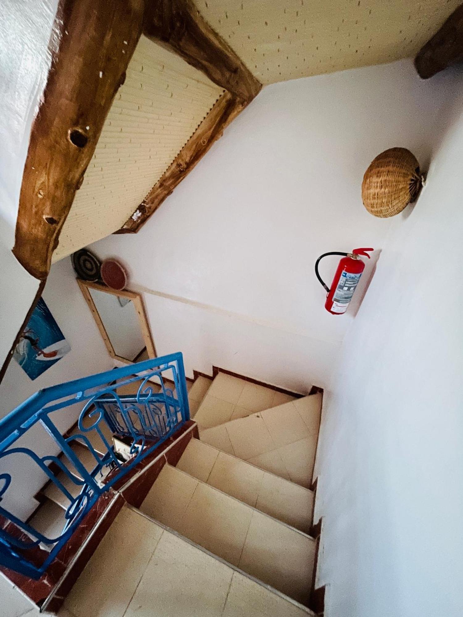 Tamraght White Hostel Bagian luar foto